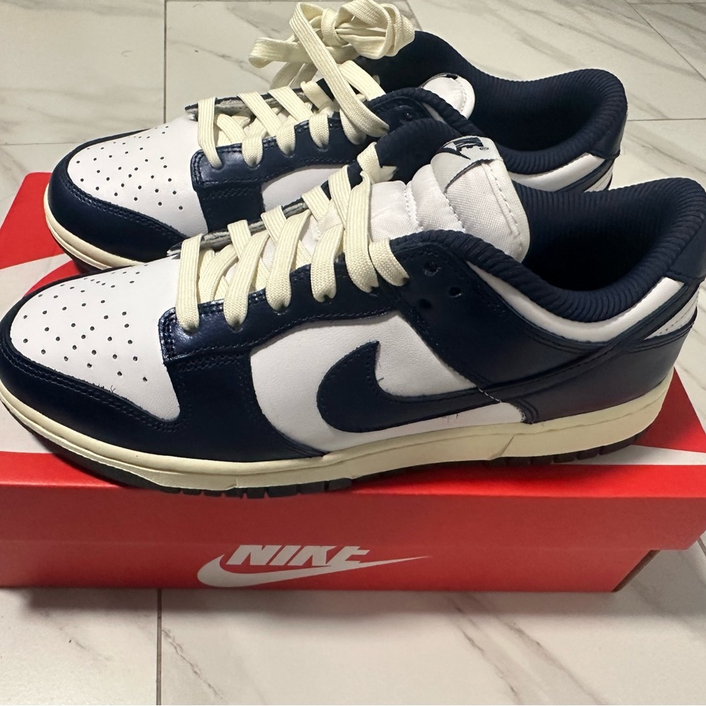 WOMENS NIKE DUNK LOW PRM
